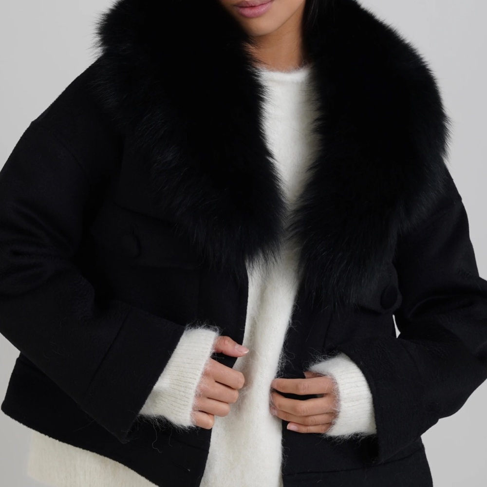 Lcuppici luxurious fur - Picture 2 of 3